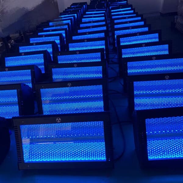 LED strobe light in factory production